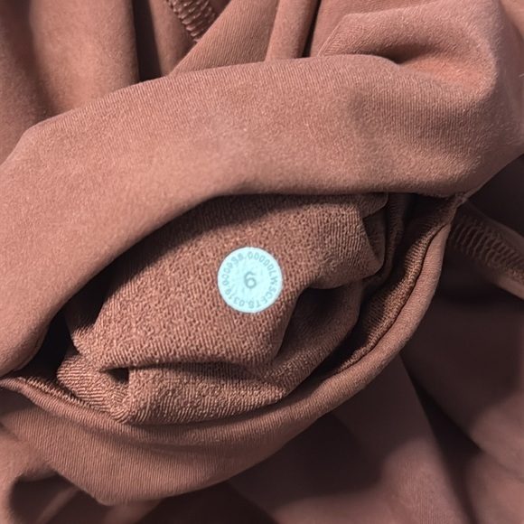Lululemon Always On High-Rise Everlux 28"
In Sky Wash Rustic Clay Size 6 81 - Picture 7 of 7